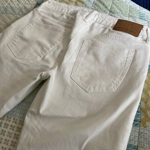 American Eagle Flex 30x30 White Jeans